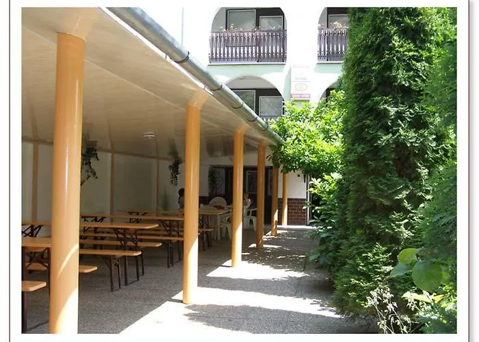 Hotel Alfa *